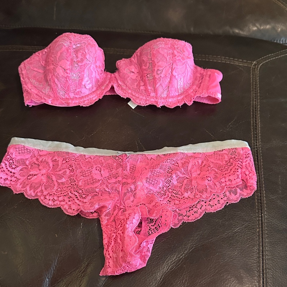 Pink Lace Bra and Panty Set Victoria Secret size 34B and small